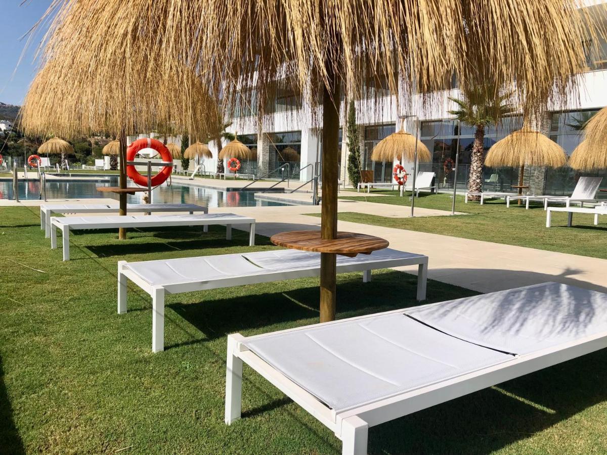 Modern Apartment In Front Of Cabopino Golf Marbellac Extérieur photo